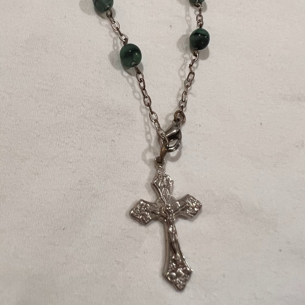 Children's jade bracelet mini-rosary